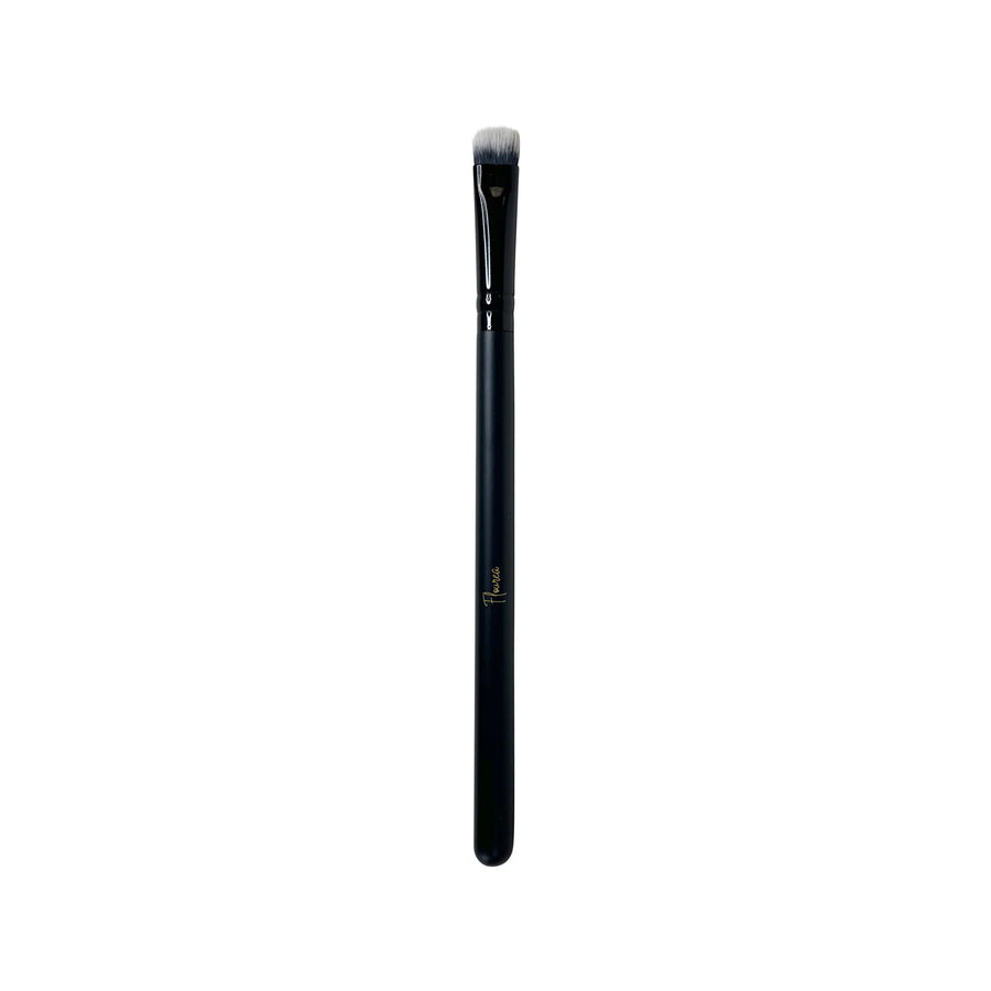 Achieve flawless eyeshadow with our premium Packing Eye Brush