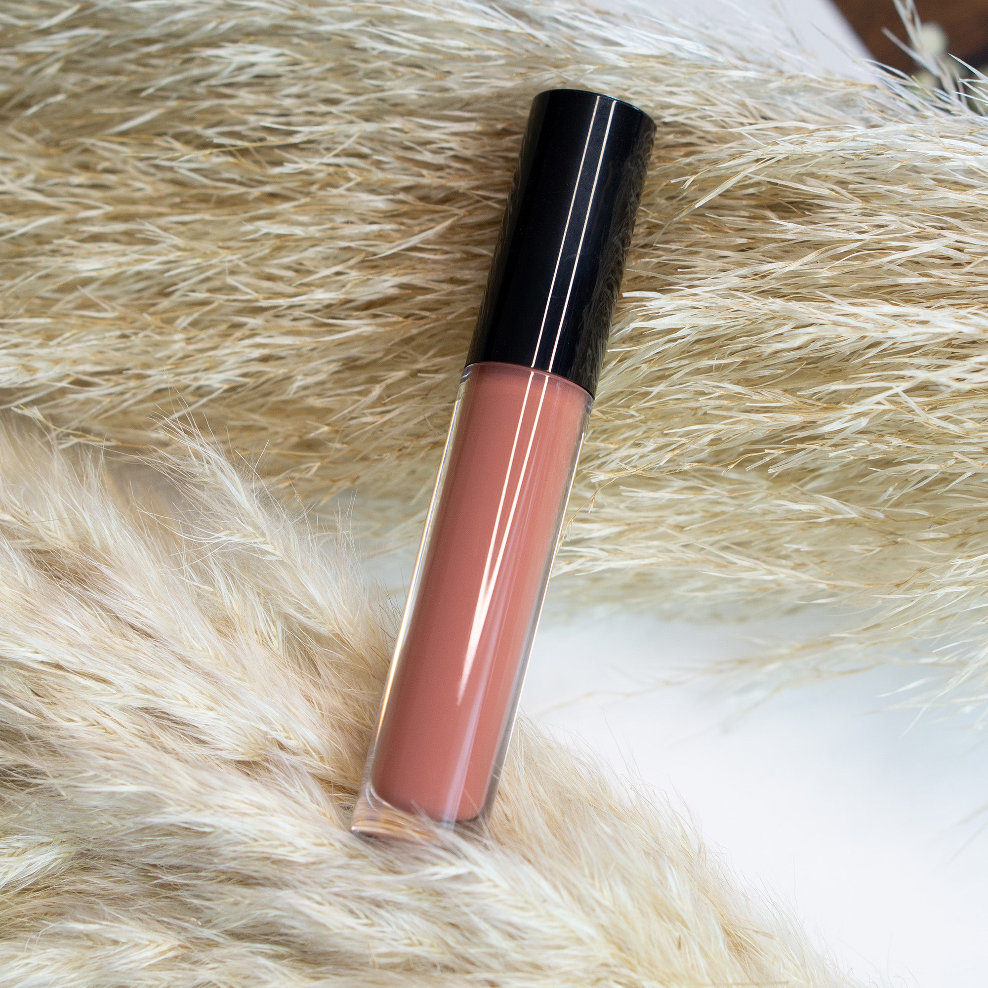 Flourea Lip Gloss – High-Shine, Moisturizing Gloss for Plump, Luminous Lips